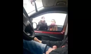 Redhead زبان فلم سکس زن با سک خارق العاده ای انجام می دهد