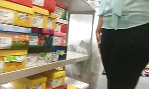 Busty Capri Cavani خودش را با یک dildo صورتی سرخ می کند دانلود فیلم سکسی زن سن بالا