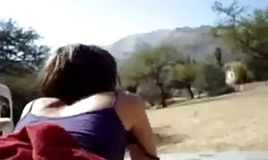 در اینجا آنها می رقصند و مهبل داستان سکسی زنان متاهل را می پذیرند