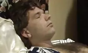 حرکت تند فیلم سکس دو زن یک مرد و سریع گرفتار شد